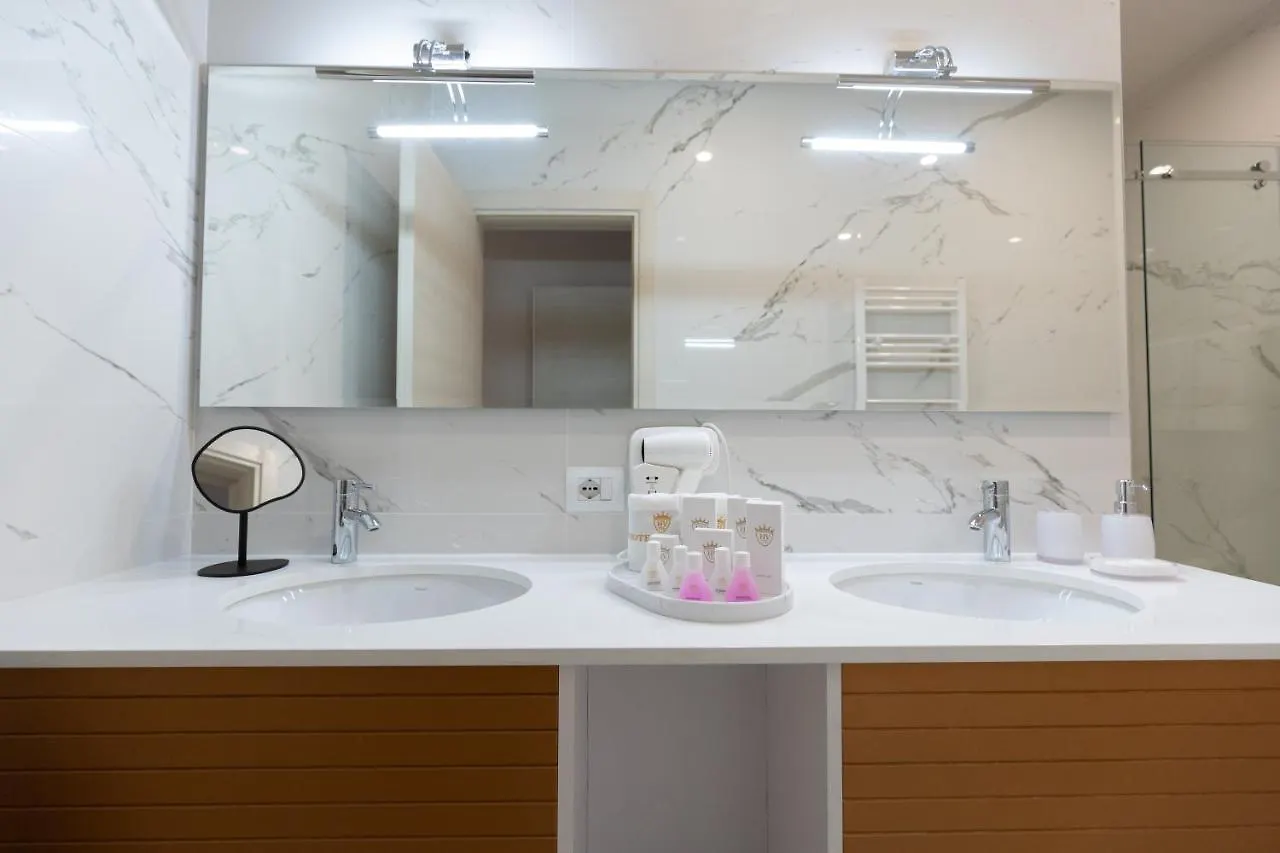 Hotel Boutique Vila 135 Tirana 4*,