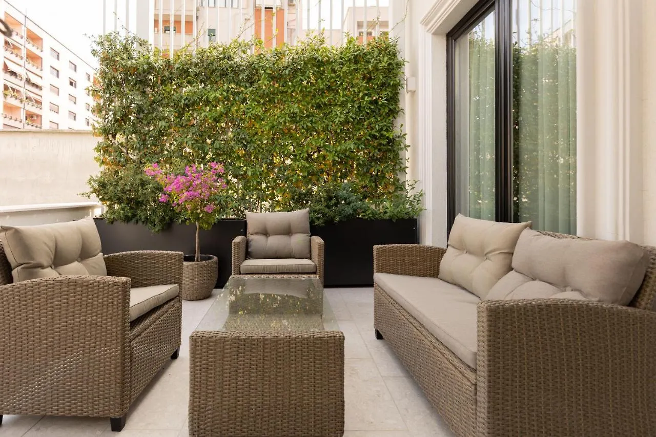 Hotel Boutique Vila 135 Tirana 4*,
